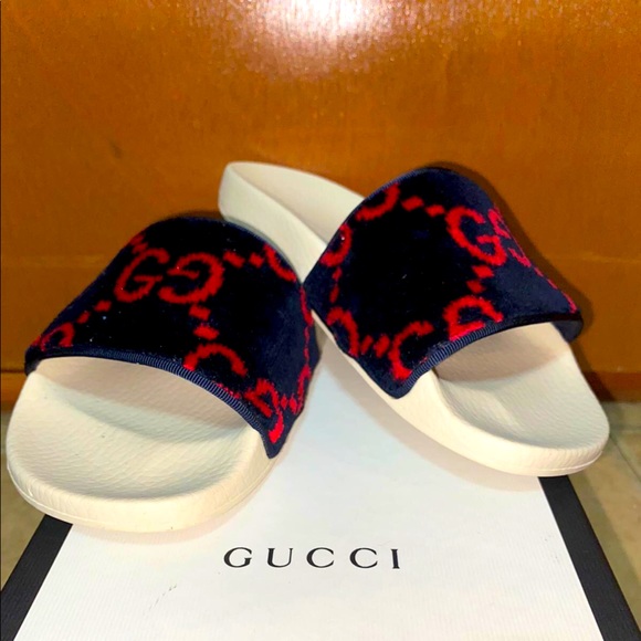 gucci gg logo slides